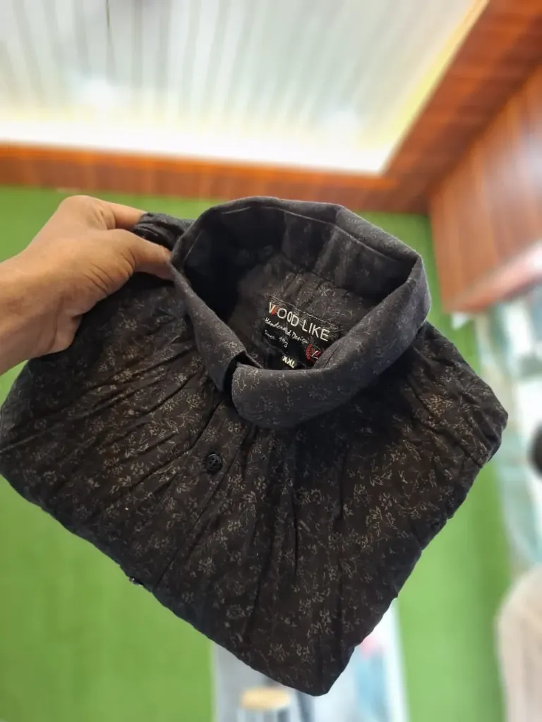 Men's Shirt (L)